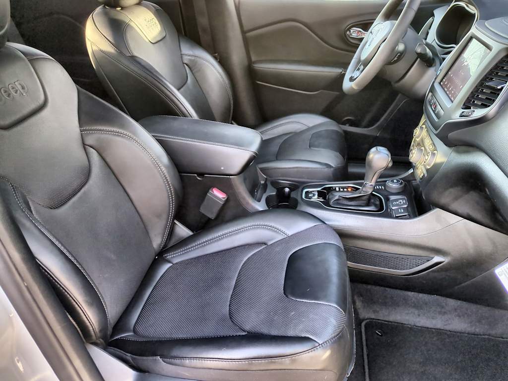 Thumbnail: 2023 Jeep Cherokee - 11