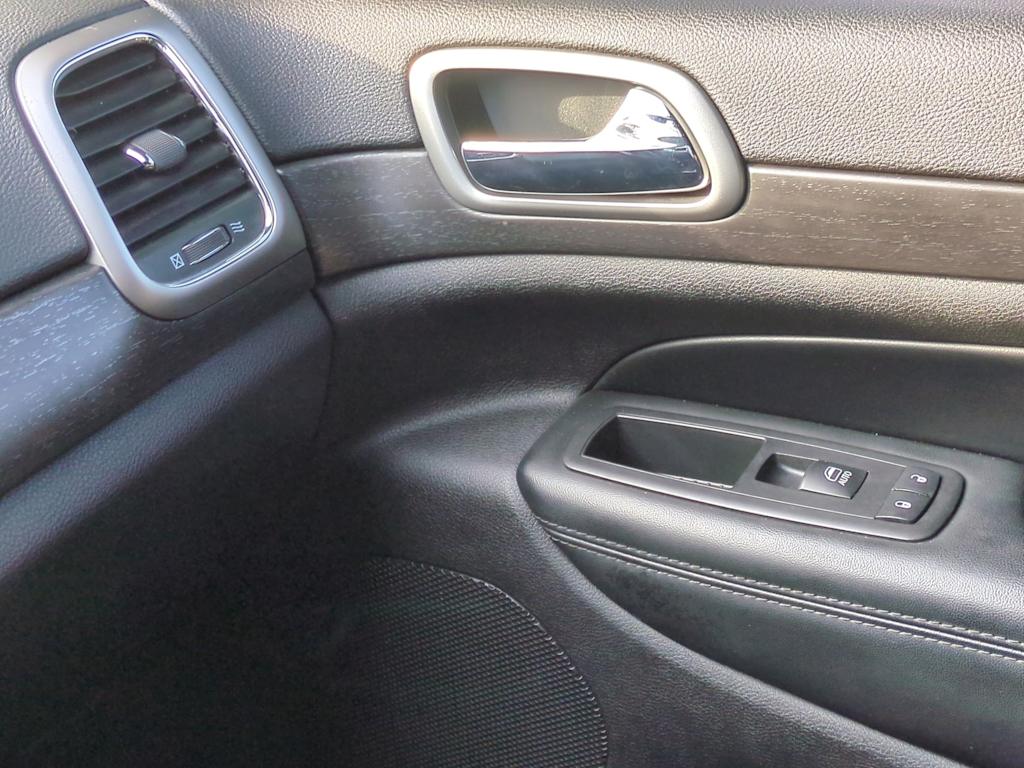 Thumbnail: 2018 Jeep Grand Cherokee - 14