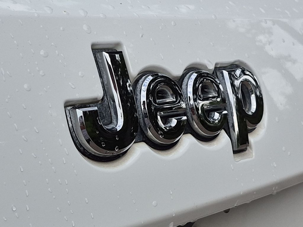 Thumbnail: 2016 Jeep Grand Cherokee - 7