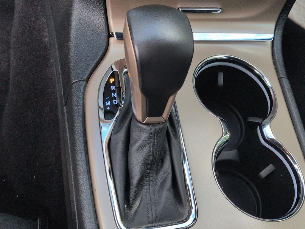 Thumbnail: 2016 Jeep Grand Cherokee - 16