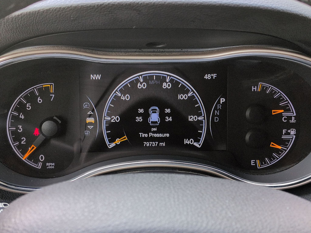 Thumbnail: 2016 Jeep Grand Cherokee - 17