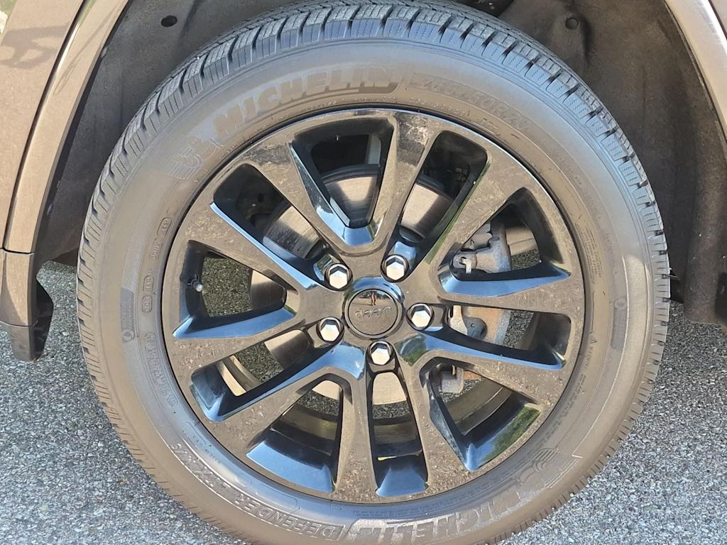 Thumbnail: 2018 Jeep Grand Cherokee - 8