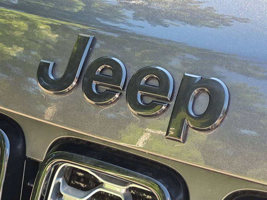 Thumbnail: 2018 Jeep Grand Cherokee - 25