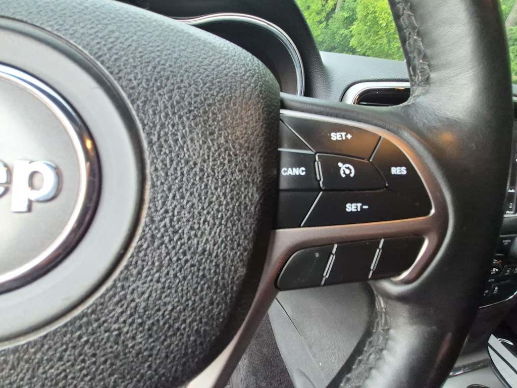 Thumbnail: 2018 Jeep Grand Cherokee - 31