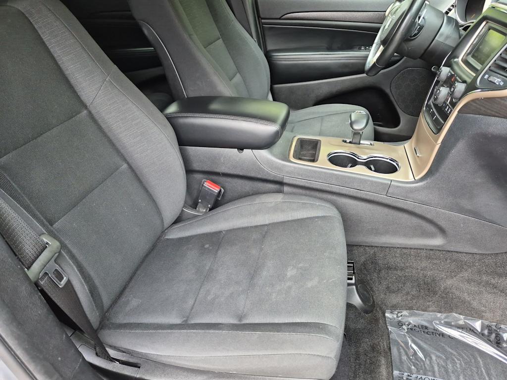Thumbnail: 2015 Jeep Grand Cherokee - 11