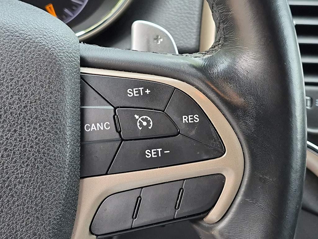 Thumbnail: 2015 Jeep Grand Cherokee - 29