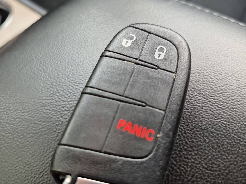 Thumbnail: 2015 Jeep Grand Cherokee - 33