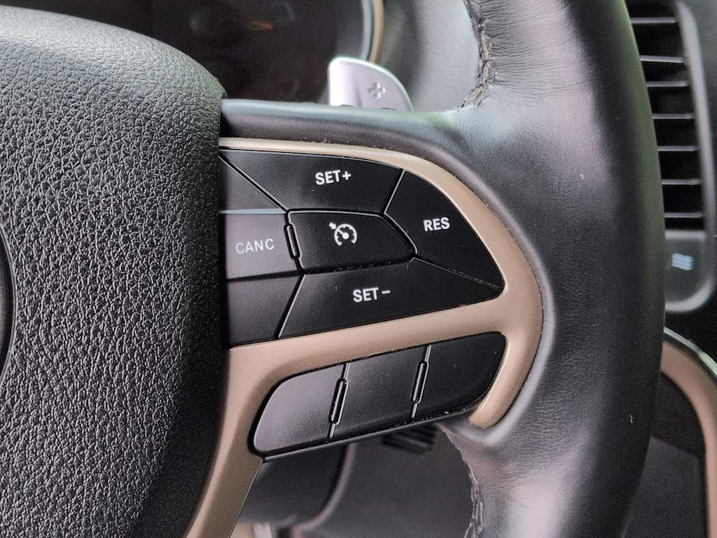 Thumbnail: 2017 Jeep Grand Cherokee - 31