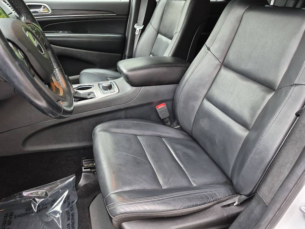 Thumbnail: 2020 Jeep Grand Cherokee - 10