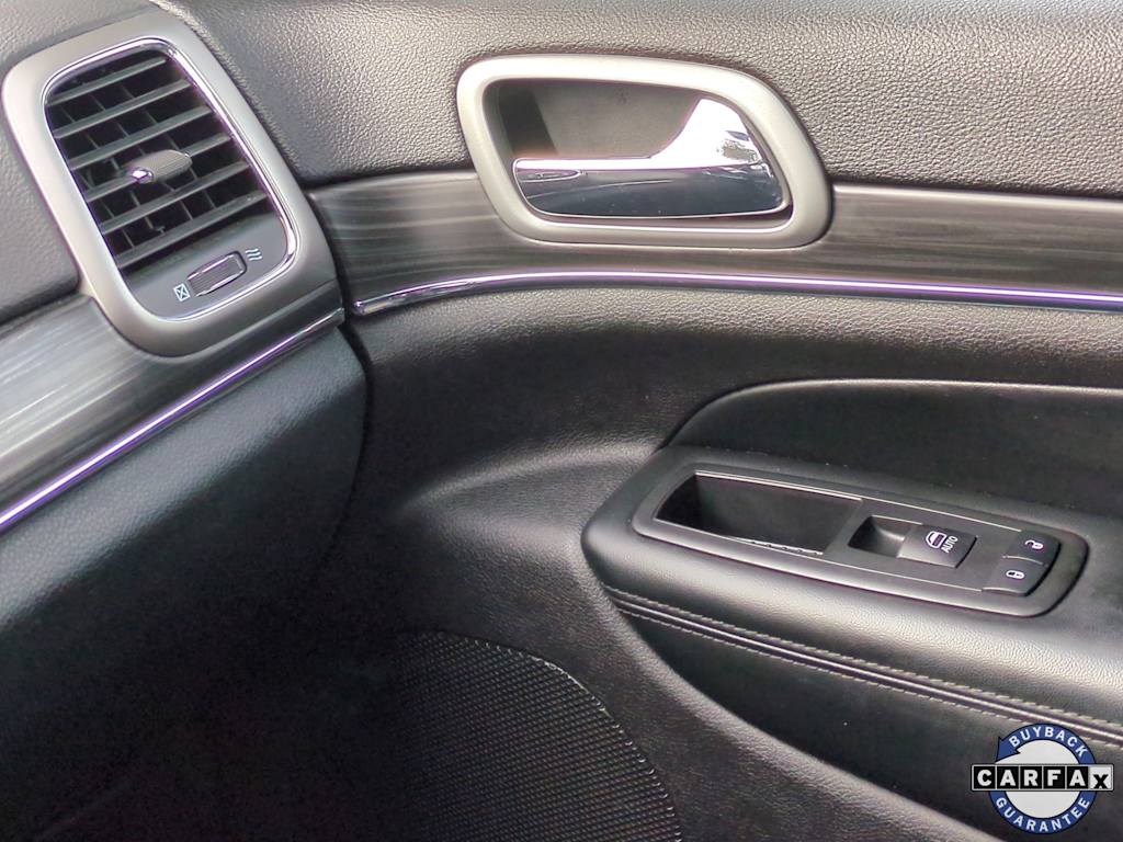 Thumbnail: 2019 Jeep Grand Cherokee - 14