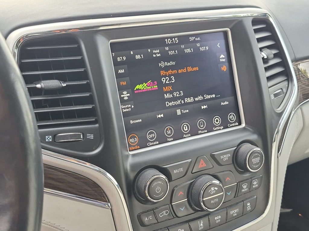 Thumbnail: 2018 Jeep Grand Cherokee - 15