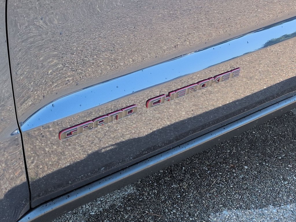 Thumbnail: 2020 Jeep Grand Cherokee - 26