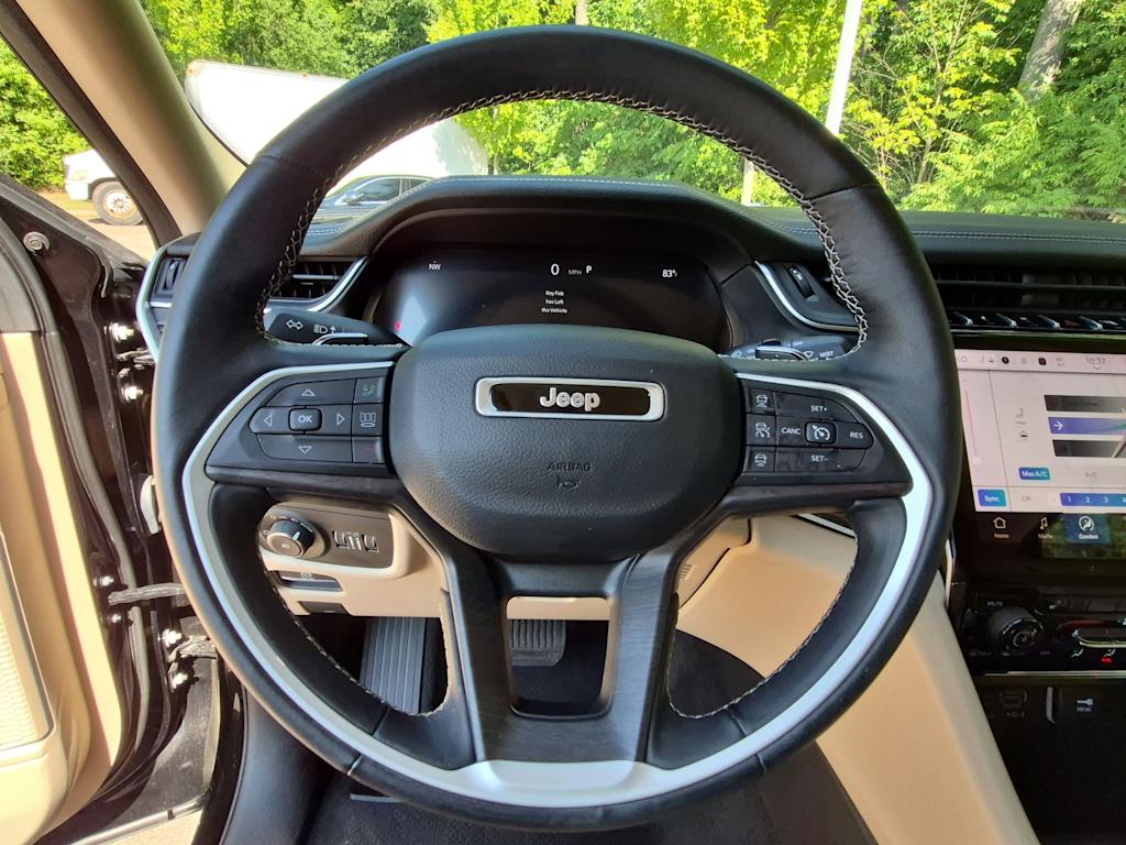 Thumbnail: 2022 Jeep Grand Cherokee - 14