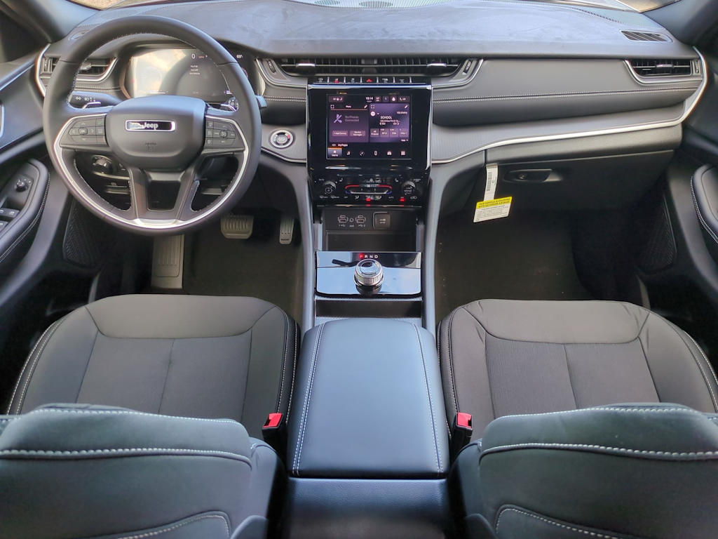 Thumbnail: 2025 Jeep Grand Cherokee - 9