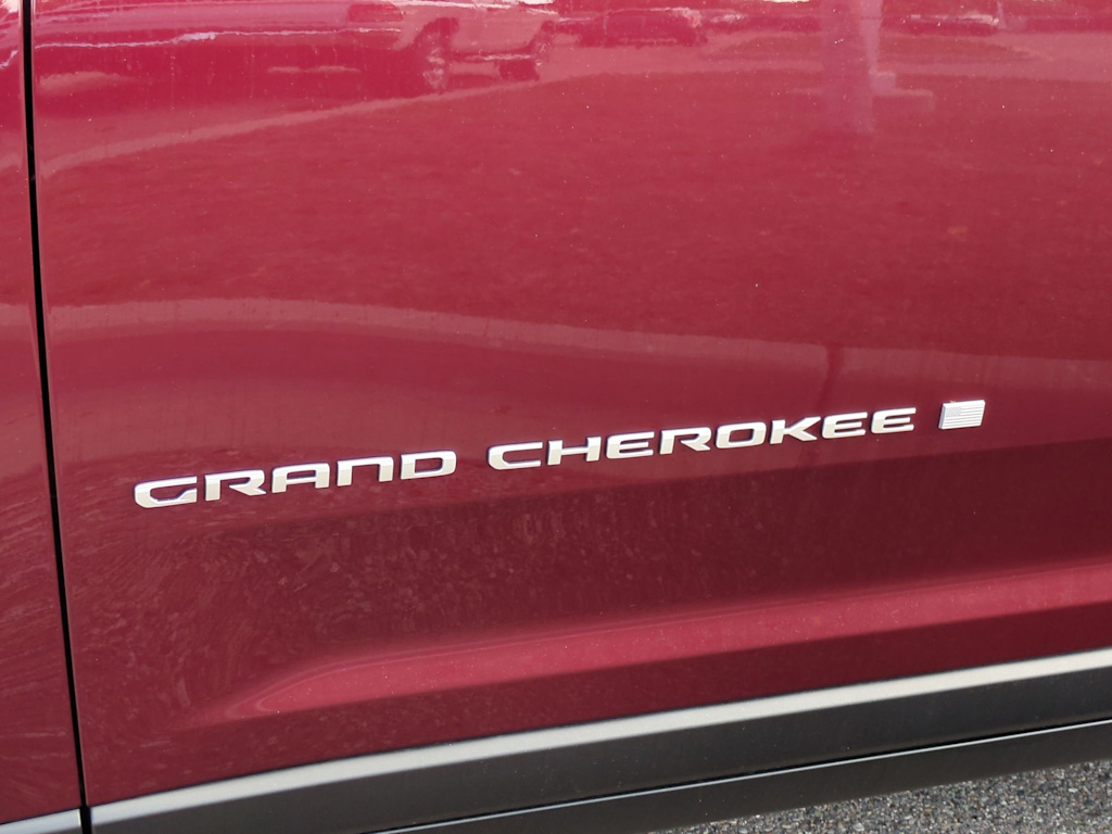 Thumbnail: 2025 Jeep Grand Cherokee - 23