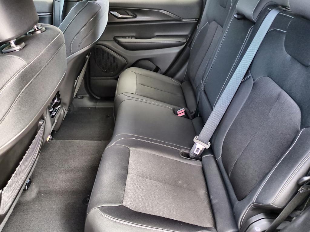 Thumbnail: 2025 Jeep Grand Cherokee - 25