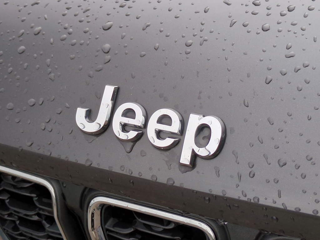 Thumbnail: 2023 Jeep Grand Cherokee - 6