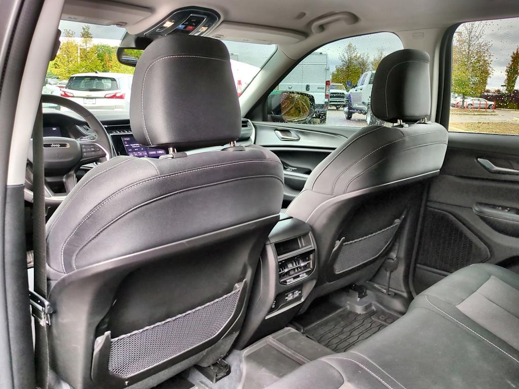 Thumbnail: 2023 Jeep Grand Cherokee - 11