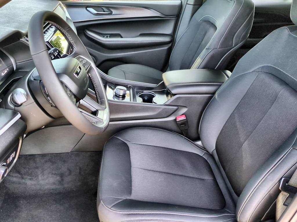 Thumbnail: 2025 Jeep Grand Cherokee - 10