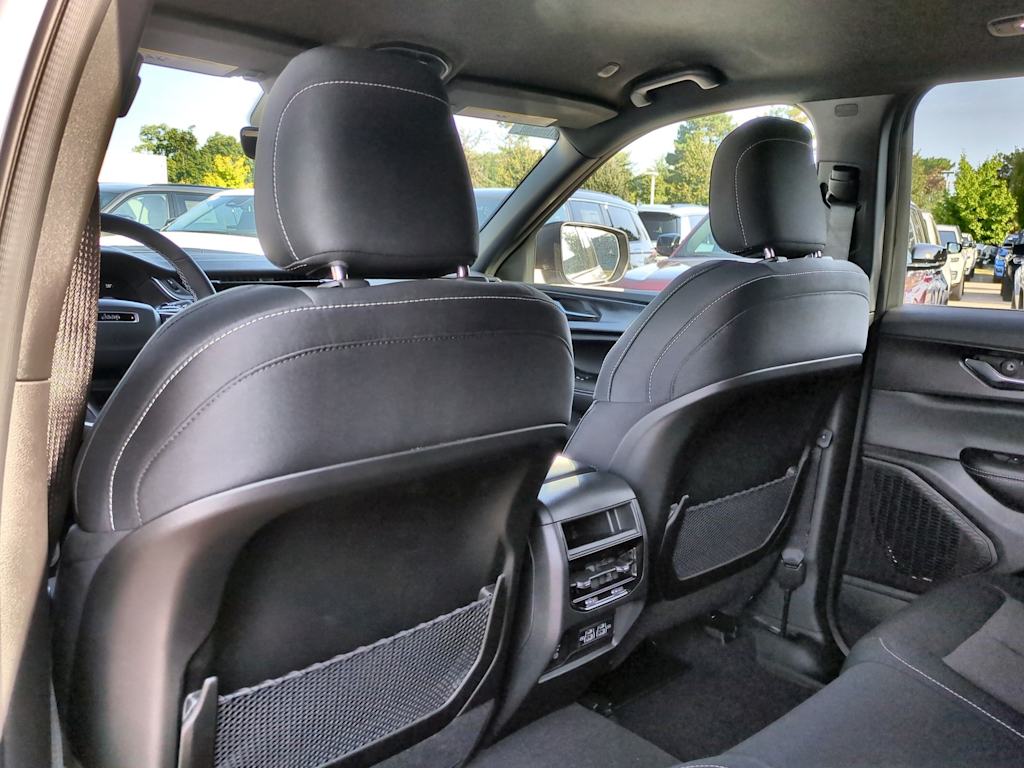 Thumbnail: 2025 Jeep Grand Cherokee - 12