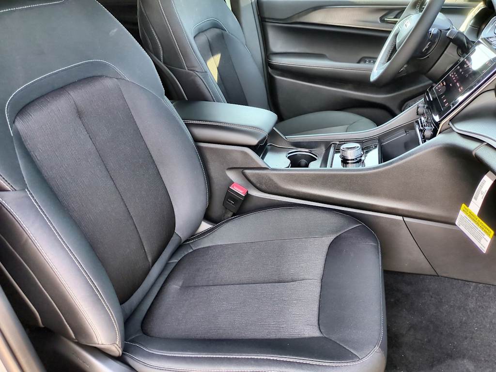 Thumbnail: 2025 Jeep Grand Cherokee - 11