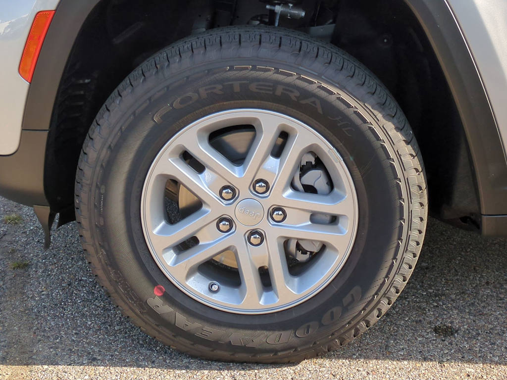 Thumbnail: 2025 Jeep Grand Cherokee - 8