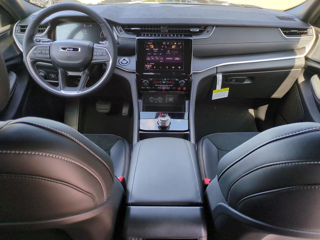 Thumbnail: 2025 Jeep Grand Cherokee - 8