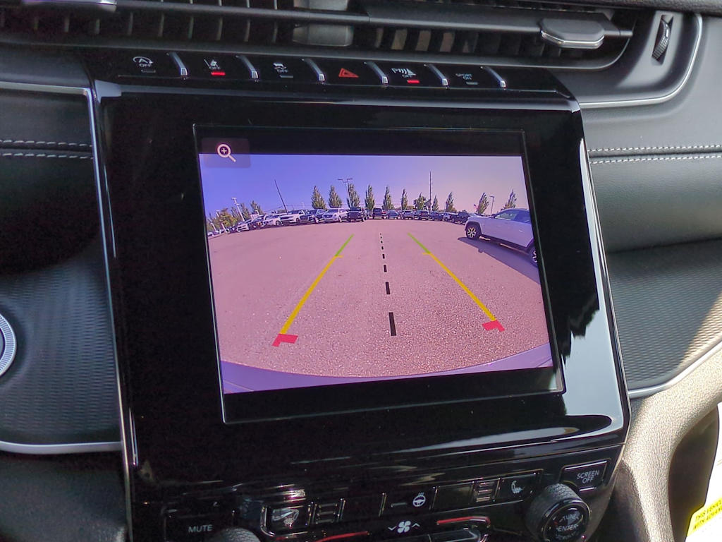 Thumbnail: 2025 Jeep Grand Cherokee - 32