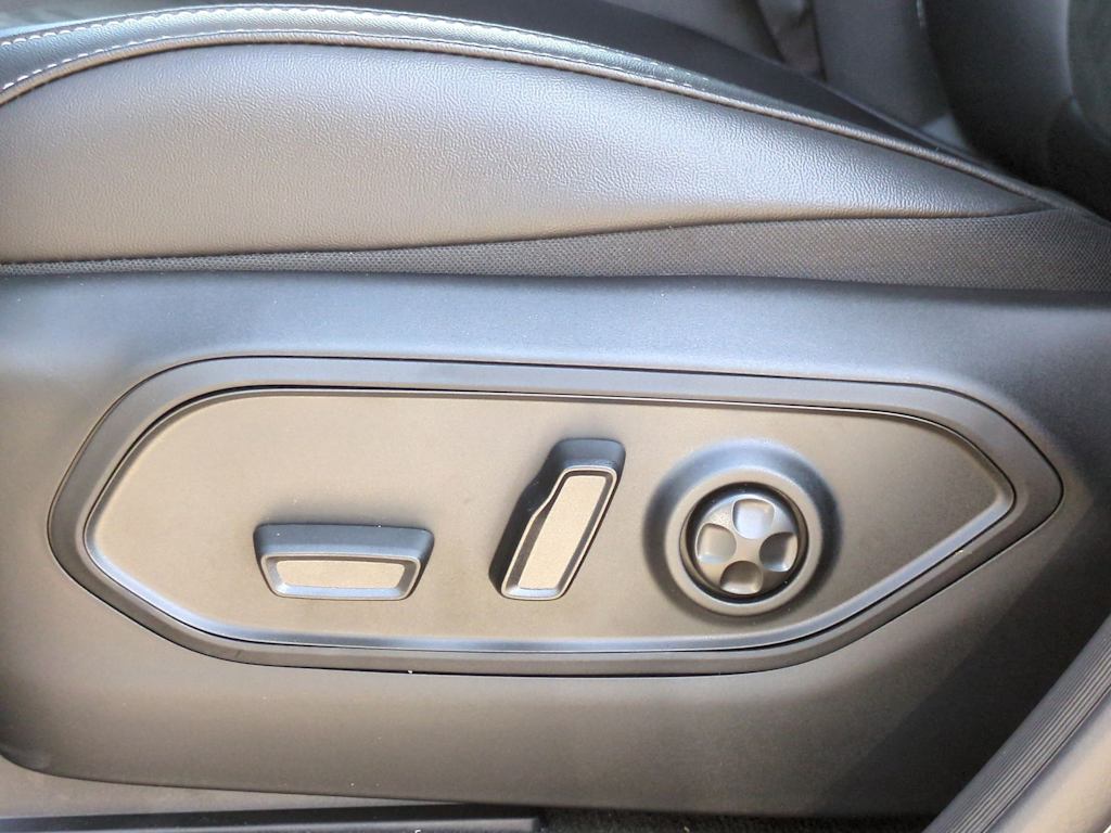 Thumbnail: 2025 Jeep Grand Cherokee - 25