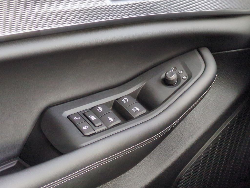 Thumbnail: 2025 Jeep Grand Cherokee - 35