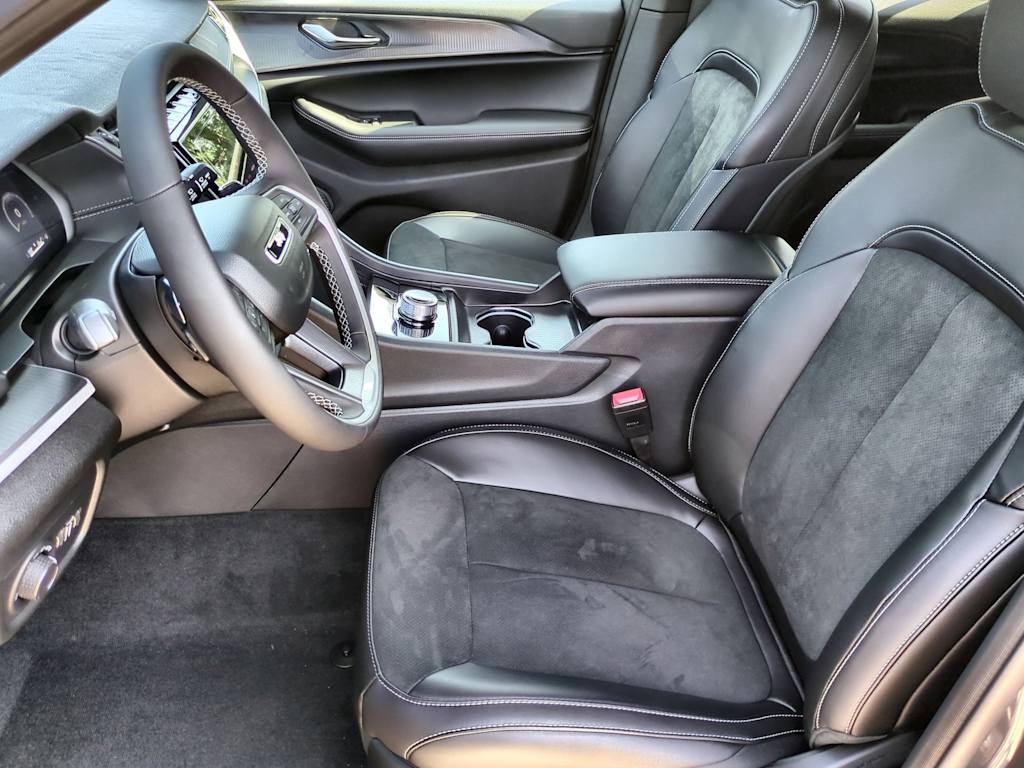 Thumbnail: 2025 Jeep Grand Cherokee - 9