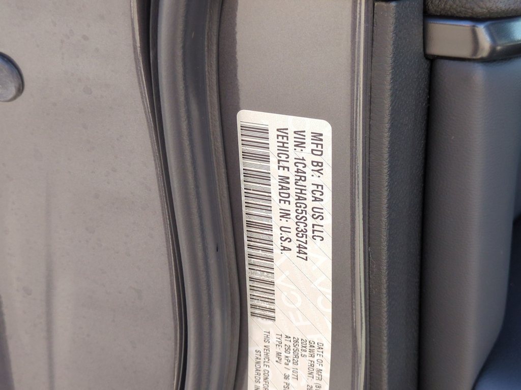 Thumbnail: 2025 Jeep Grand Cherokee - 34