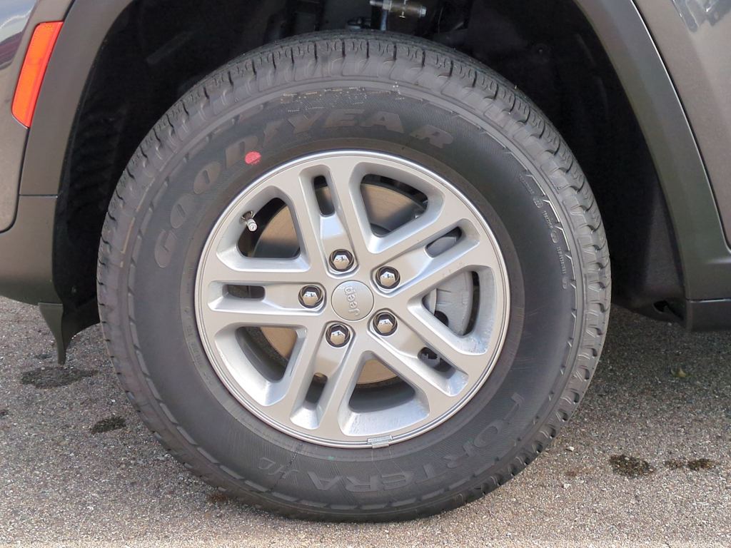 Thumbnail: 2025 Jeep Grand Cherokee - 7