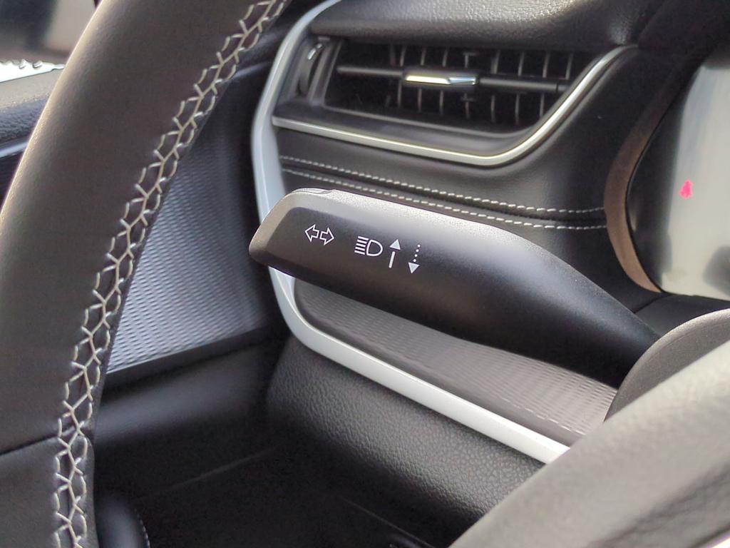 Thumbnail: 2025 Jeep Grand Cherokee - 30