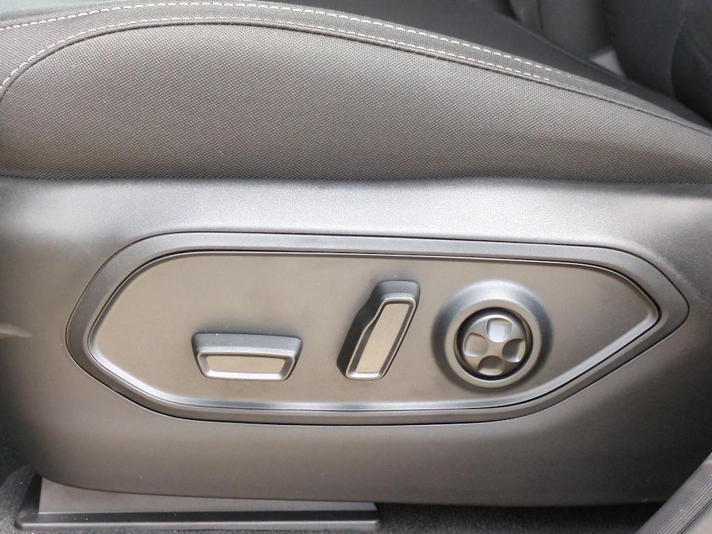 Thumbnail: 2025 Jeep Grand Cherokee - 24