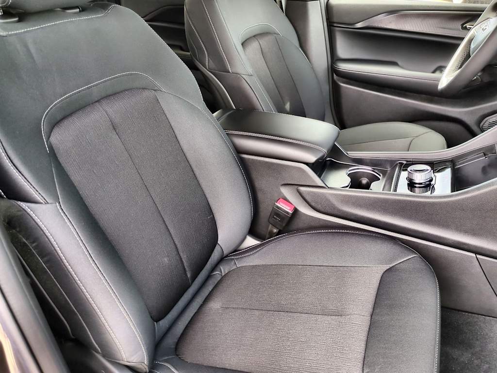 Thumbnail: 2025 Jeep Grand Cherokee - 10