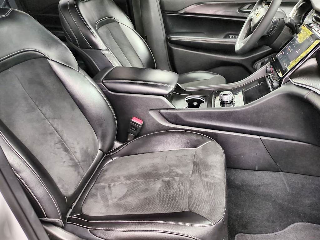 Thumbnail: 2024 Jeep Grand Cherokee - 26