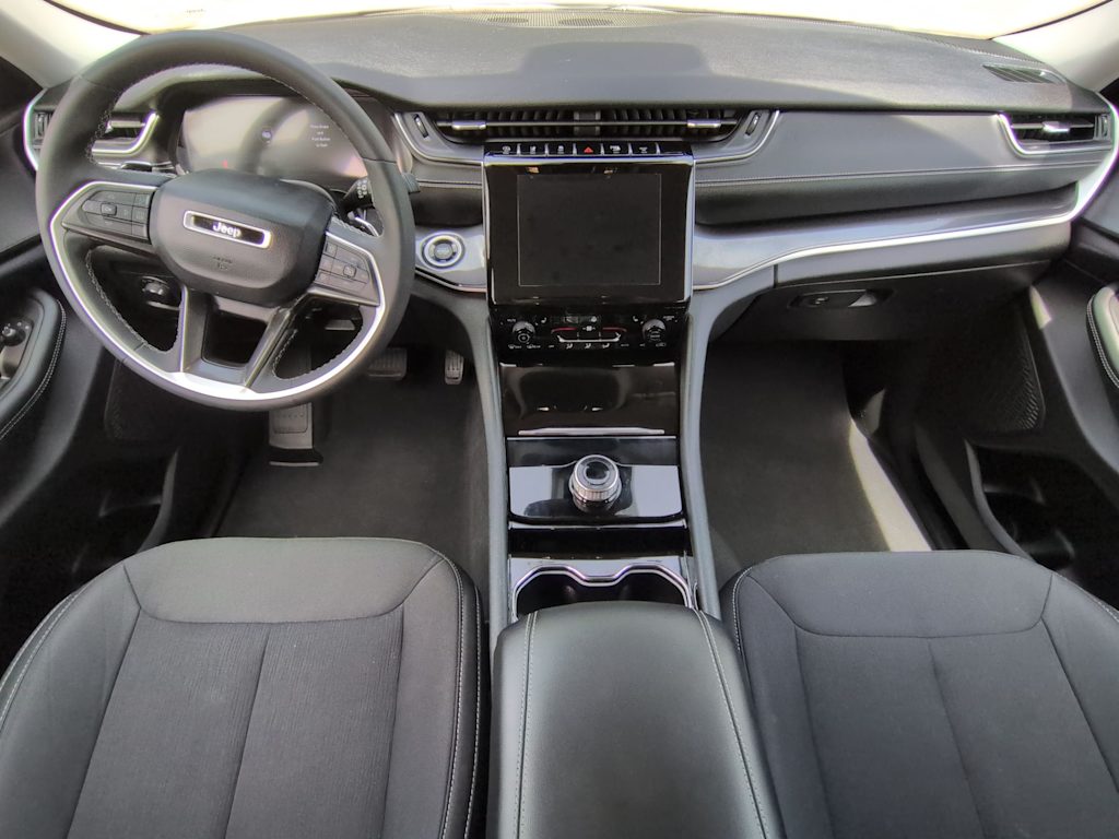 Thumbnail: 2023 Jeep Grand Cherokee - 10