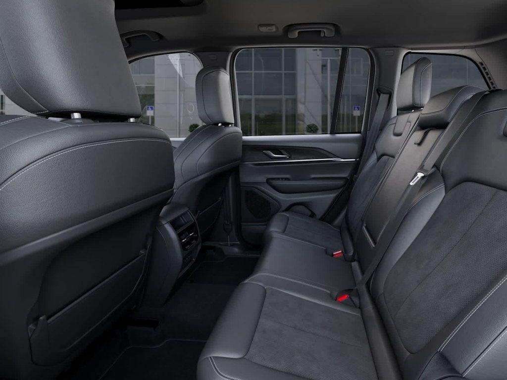 Thumbnail: 2026 Jeep Grand Cherokee - 11