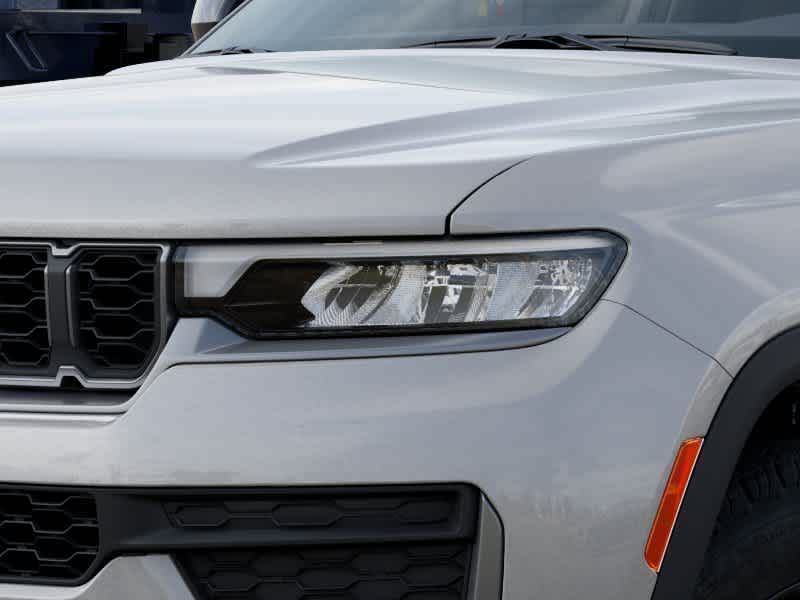 Thumbnail: 2026 Jeep Grand Cherokee - 16