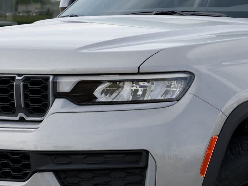 Thumbnail: 2026 Jeep Grand Cherokee - 17