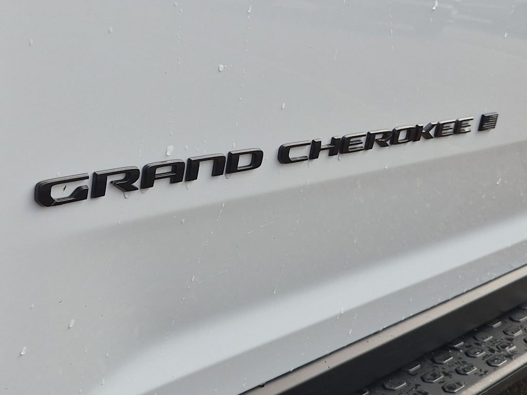 Thumbnail: 2024 Jeep Grand Cherokee - 26