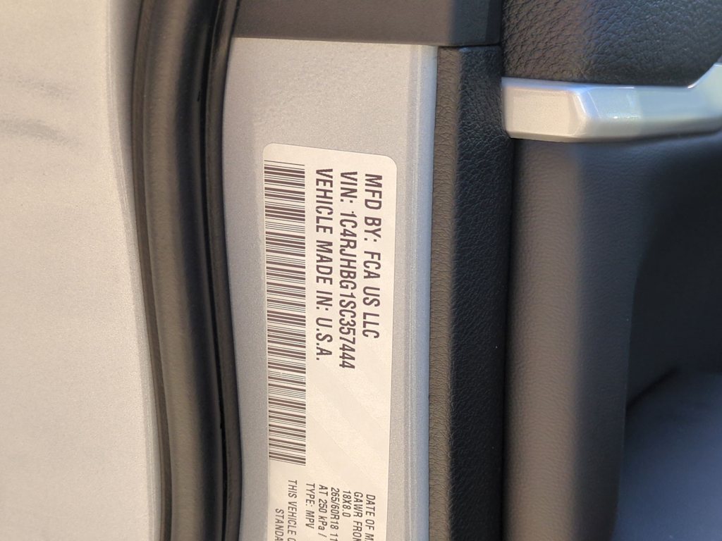 Thumbnail: 2025 Jeep Grand Cherokee - 17