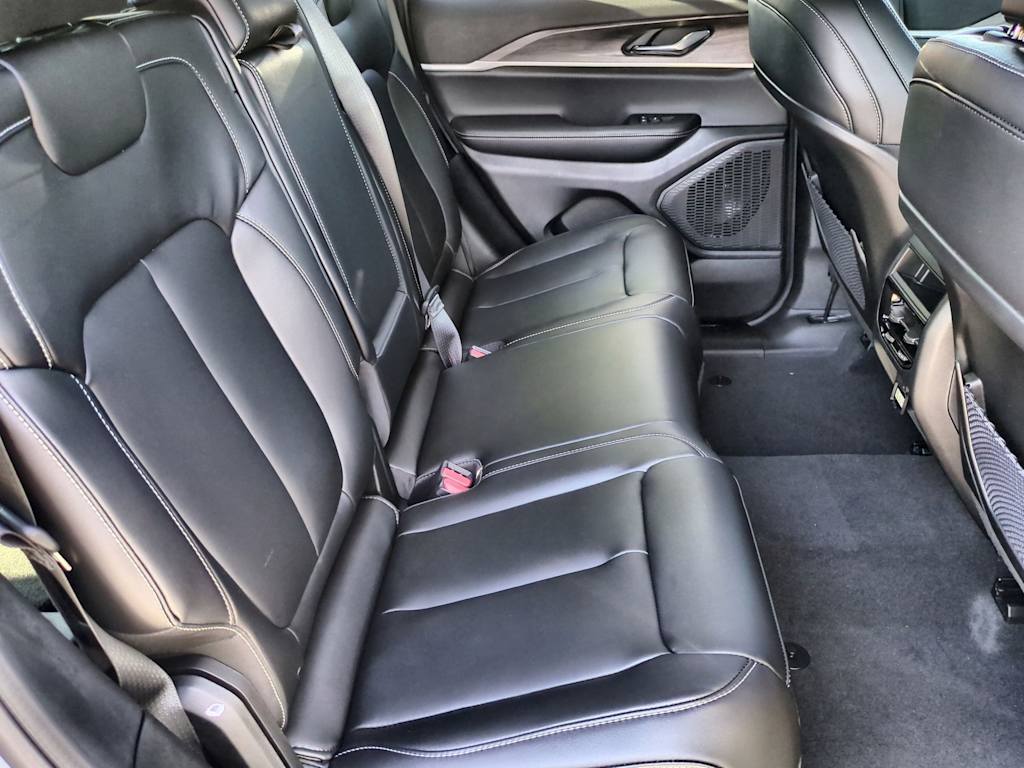 Thumbnail: 2025 Jeep Grand Cherokee - 26