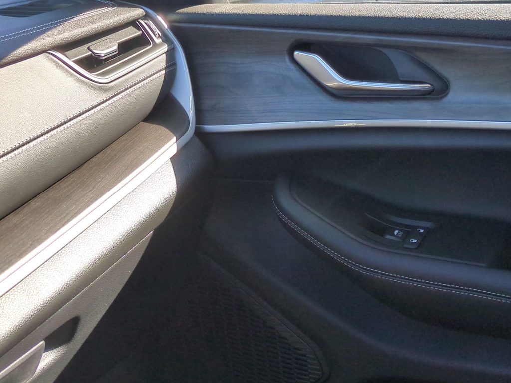 Thumbnail: 2025 Jeep Grand Cherokee - 36