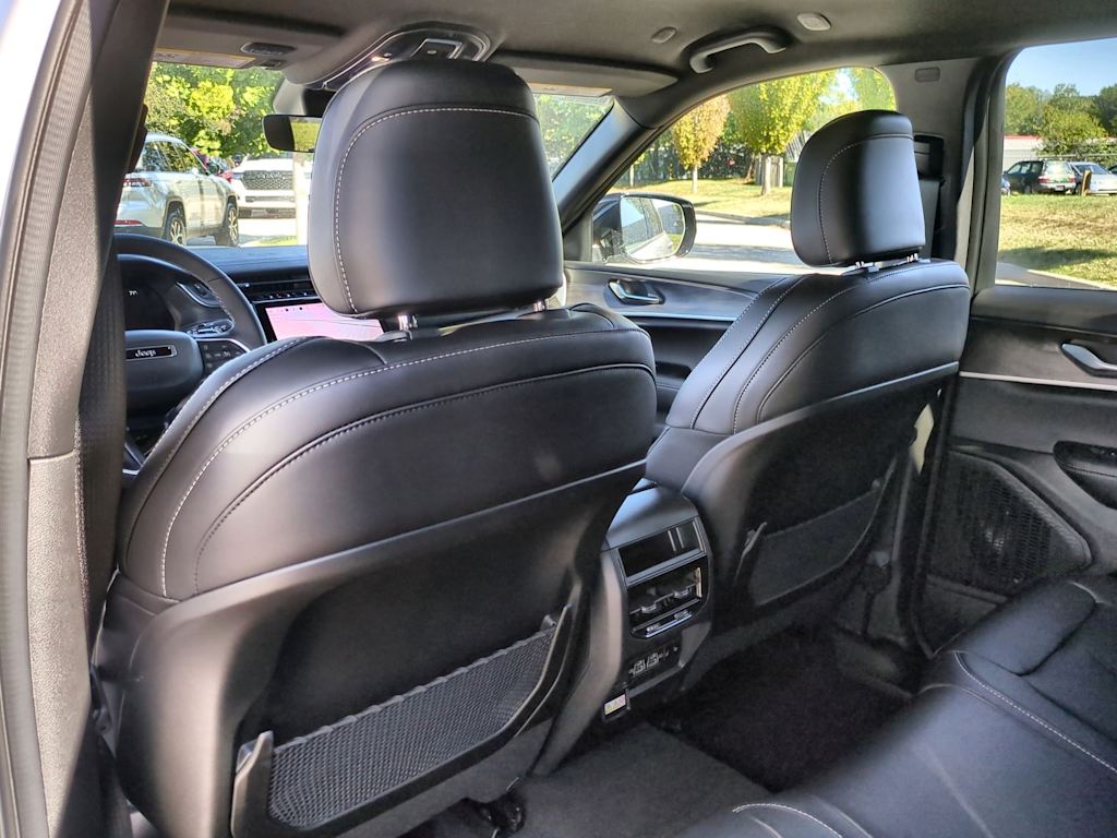 Thumbnail: 2025 Jeep Grand Cherokee - 12