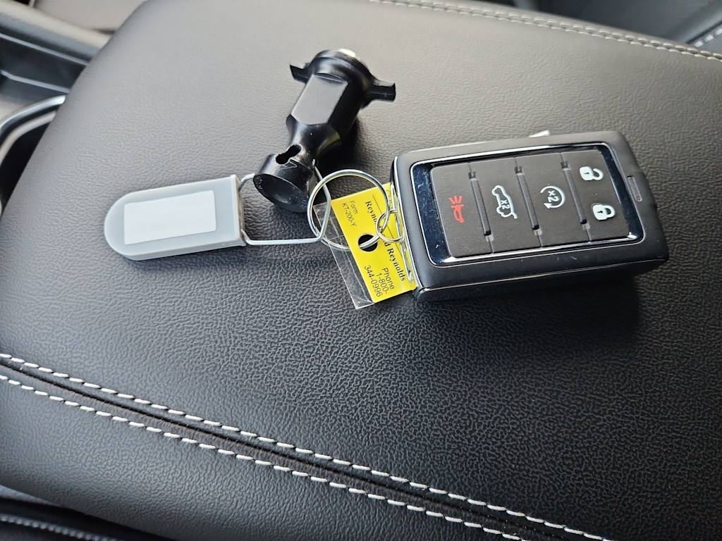 Thumbnail: 2025 Jeep Grand Cherokee - 18