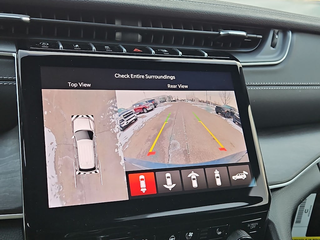 Thumbnail: 2025 Jeep Grand Cherokee - 37