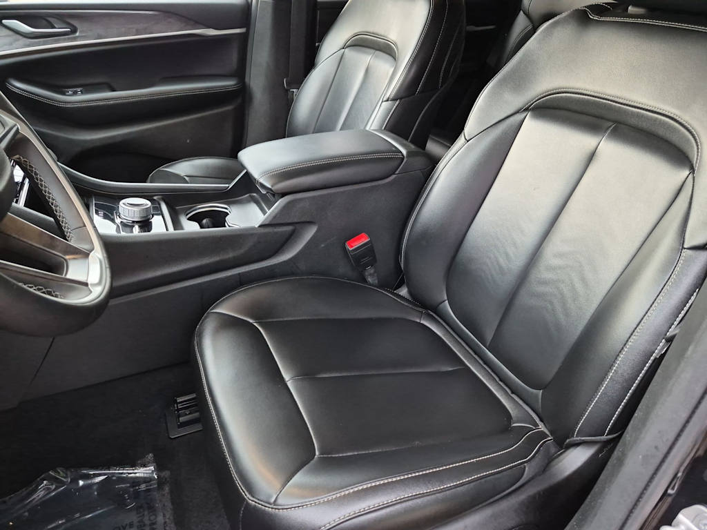 Thumbnail: 2023 Jeep Grand Cherokee - 9
