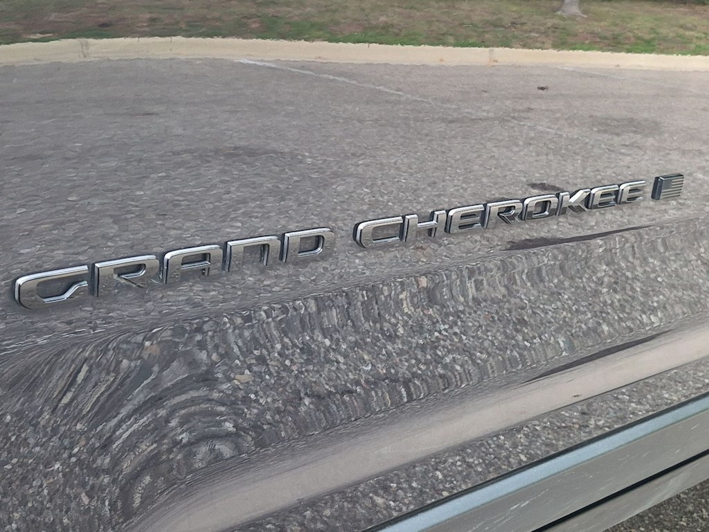 Thumbnail: 2023 Jeep Grand Cherokee - 24